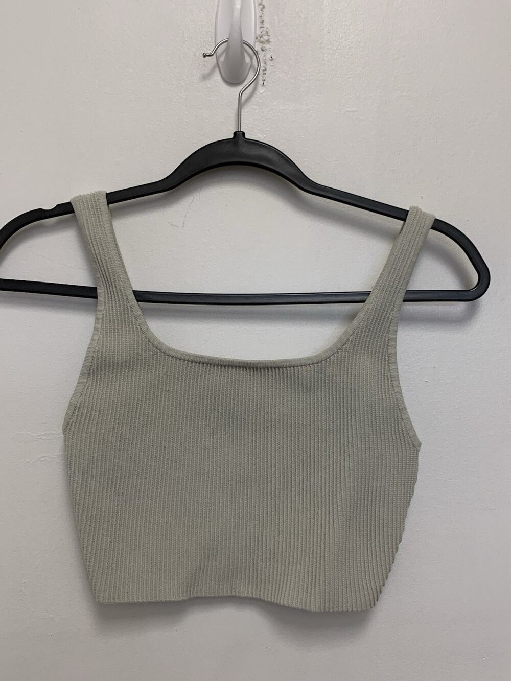 Aritzia Babaton Sculpt Knit Ribbed Cropped Top size S Grey